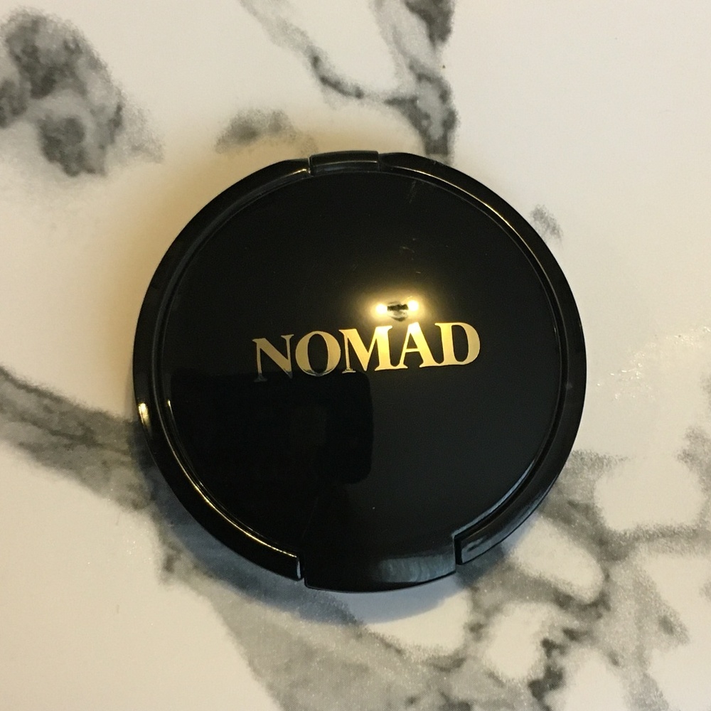 Nomad Kiss Of Sun Highlighter in Balmoral Beach